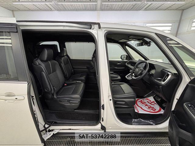Toyota NOAH HYBRID 2023-08 7787772-9