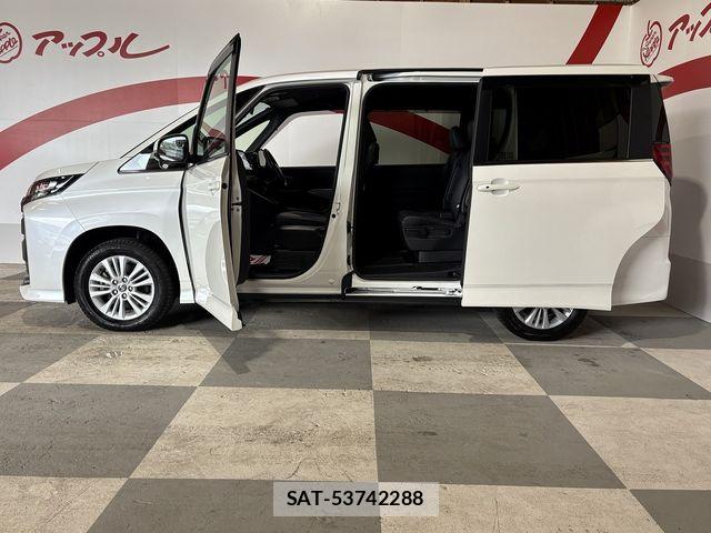 Toyota NOAH HYBRID 2023-08 7787772-2