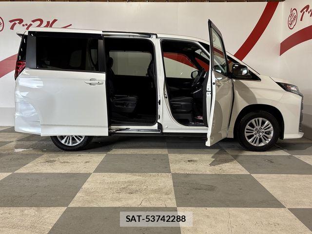 Toyota NOAH HYBRID 2023-08 7787772-4