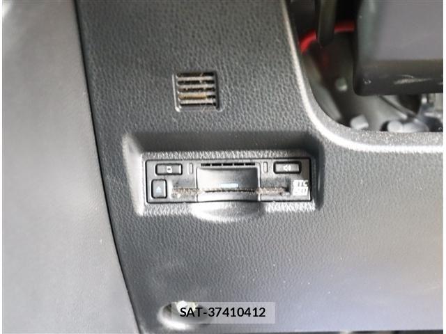 Toyota NOAH HYBRID 2022-07 7787770-12