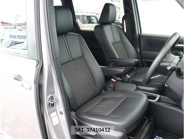 Toyota NOAH HYBRID 2022-07 7787770-16
