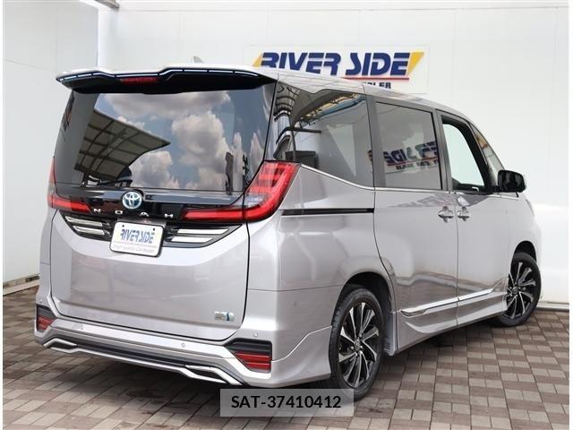 Toyota NOAH HYBRID 2022-07 7787770-5