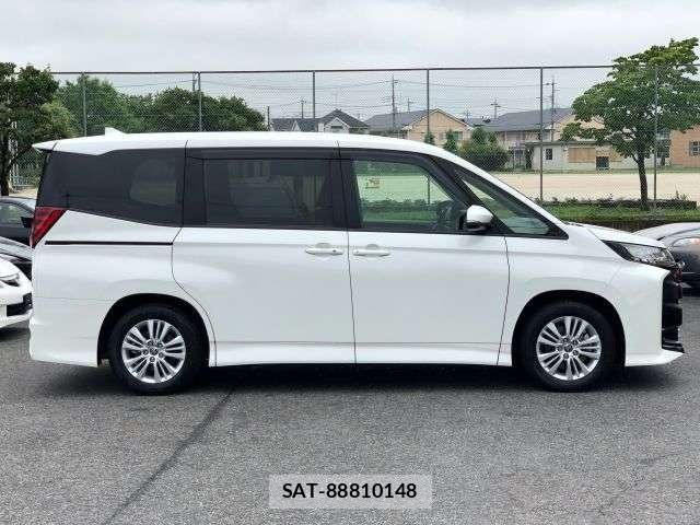 Toyota NOAH HYBRID 2023-03 7903152-24