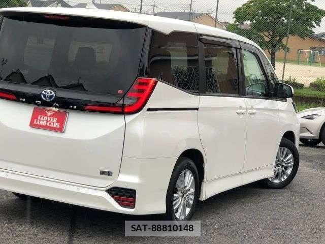 Toyota NOAH HYBRID 2023-03 7903152-27
