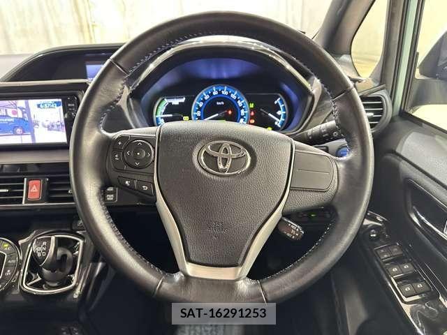 Toyota NOAH HYBRID 2016-07 7963026-9