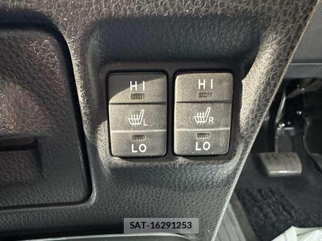 Toyota NOAH HYBRID 2016-07 7963026-13