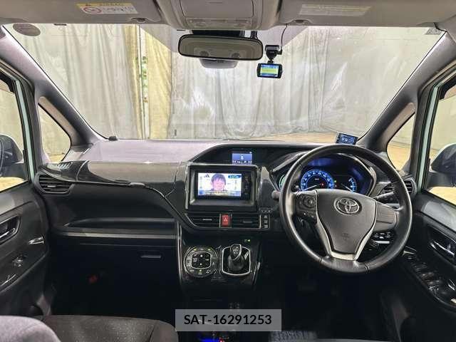 Toyota NOAH HYBRID 2016-07 7963026-19