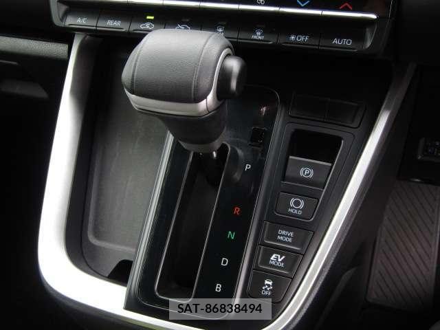 Toyota NOAH HYBRID 2024-02 7963023-14
