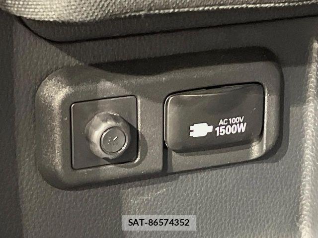 Toyota NOAH HYBRID 2022-06 7980364-13