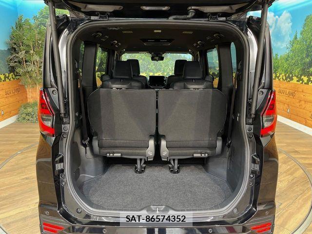 Toyota NOAH HYBRID 2022-06 7980364-17