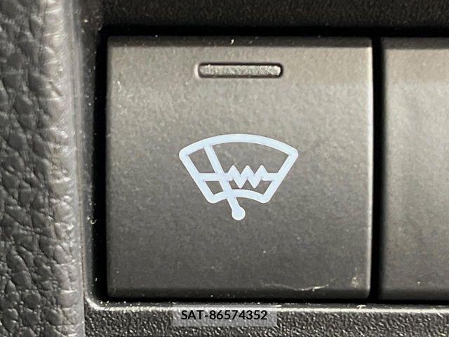 Toyota NOAH HYBRID 2022-06 7980364-6