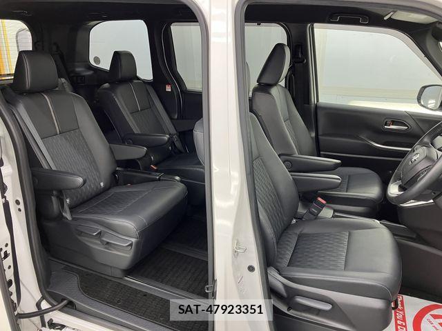 Toyota NOAH HYBRID 2022-11 7980363-9