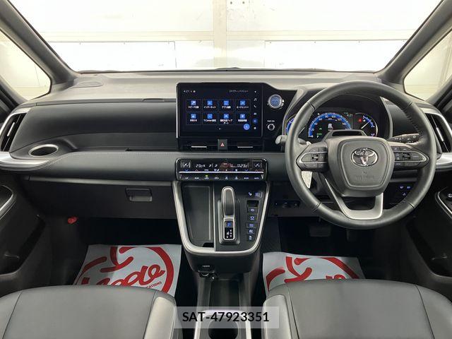 Toyota NOAH HYBRID 2022-11 7980363-3