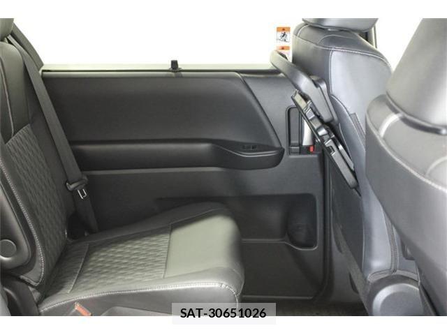 Toyota NOAH HYBRID 2023-01 8037284-28