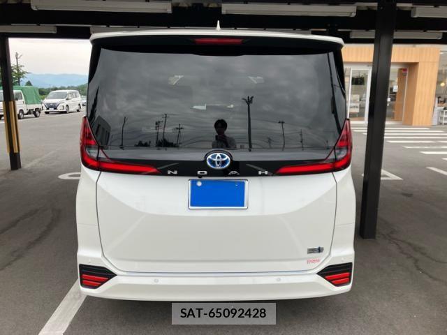 Toyota NOAH HYBRID 2024-05 8037283-9