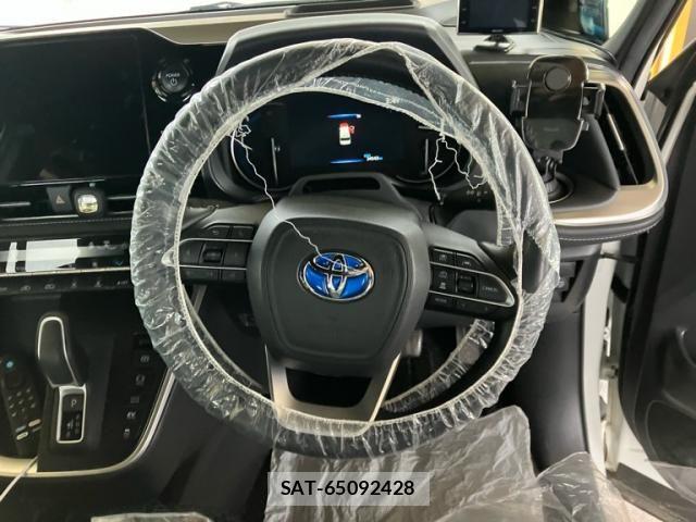 Toyota NOAH HYBRID 2024-05 8037283-17