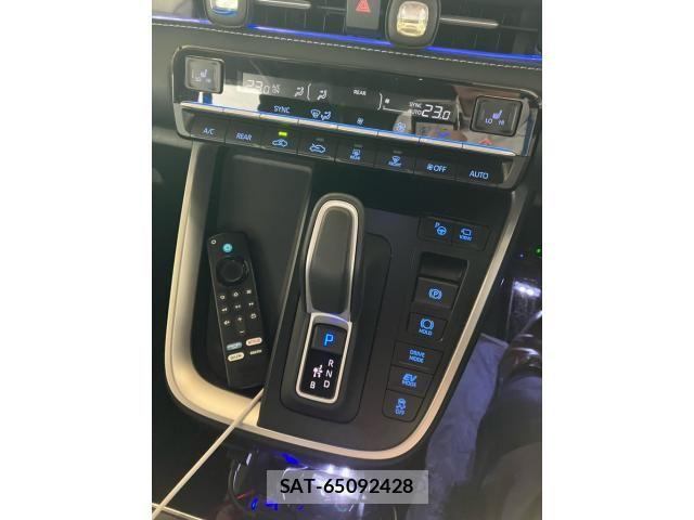 Toyota NOAH HYBRID 2024-05 8037283-20