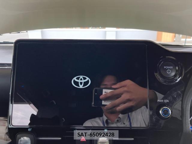 Toyota NOAH HYBRID 2024-05 8037283-22