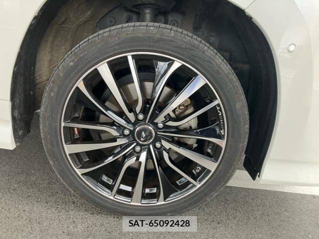 Toyota NOAH HYBRID 2024-05 8037283-27
