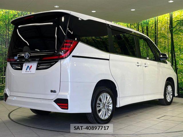 Toyota NOAH HYBRID 2023-12 8037276-16