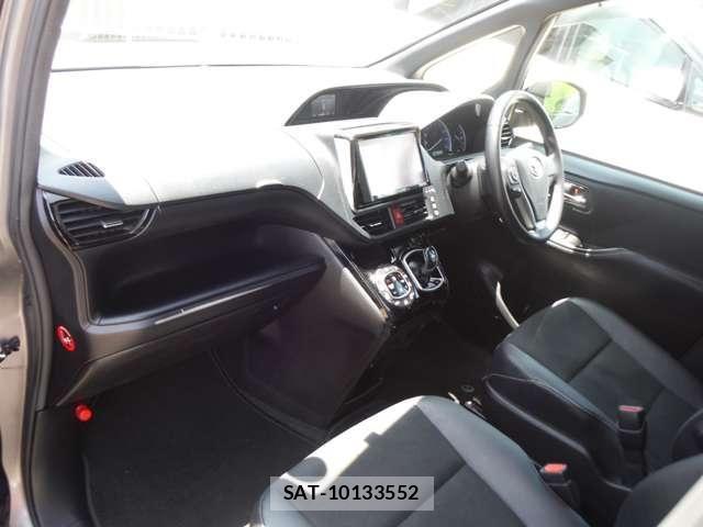 Toyota NOAH HYBRID 2016-10 8100881-13