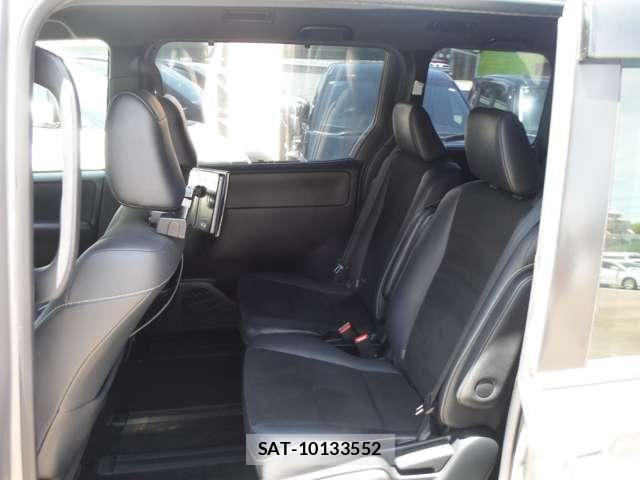 Toyota NOAH HYBRID 2016-10 8100881-14