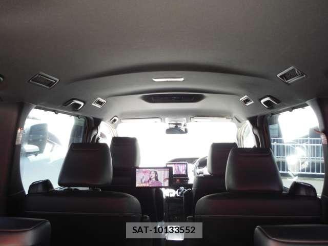 Toyota NOAH HYBRID 2016-10 8100881-16