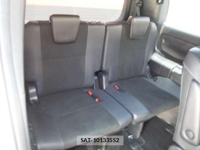 Toyota NOAH HYBRID 2016-10 8100881-18
