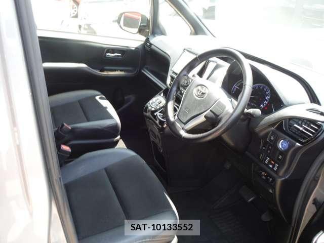 Toyota NOAH HYBRID 2016-10 8100881-20