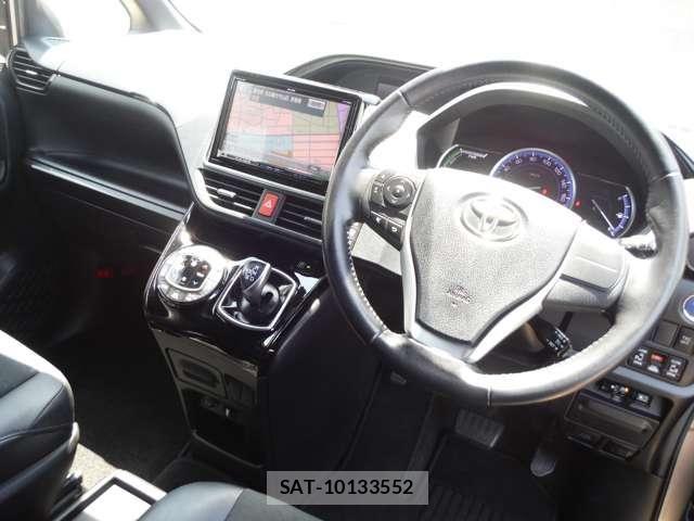 Toyota NOAH HYBRID 2016-10 8100881-21