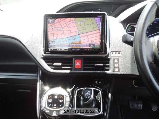 Toyota NOAH HYBRID 2016-10 8100881-23
