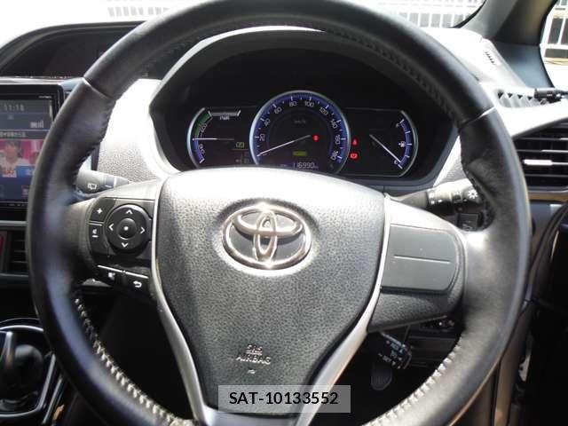 Toyota NOAH HYBRID 2016-10 8100881-27