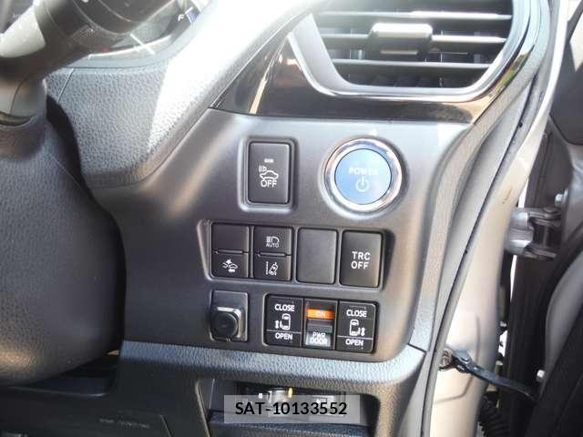 Toyota NOAH HYBRID 2016-10 8100881-29