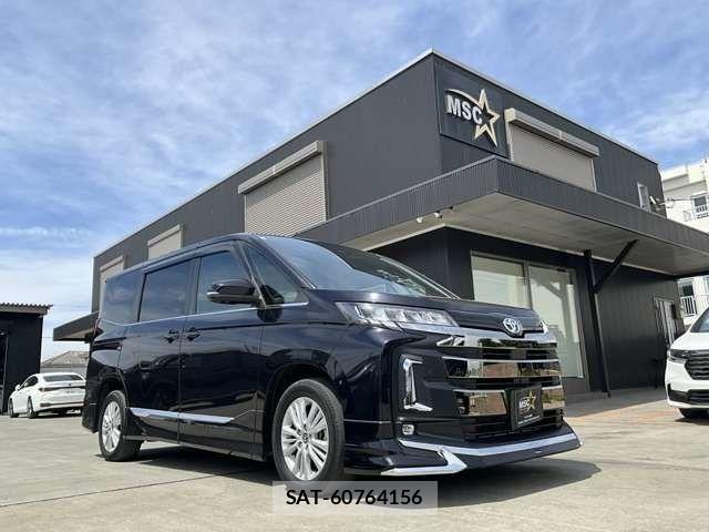 Toyota NOAH HYBRID 2023-10 8100880-0