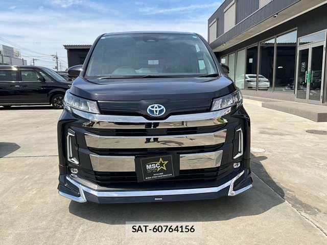 Toyota NOAH HYBRID 2023-10 8100880-1