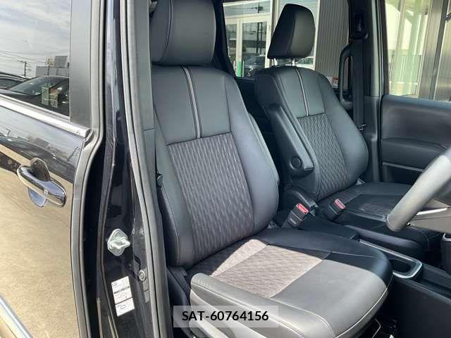Toyota NOAH HYBRID 2023-10 8100880-21