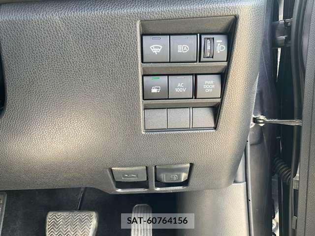 Toyota NOAH HYBRID 2023-10 8100880-22
