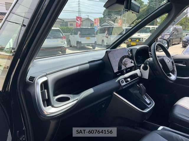 Toyota NOAH HYBRID 2023-10 8100880-25