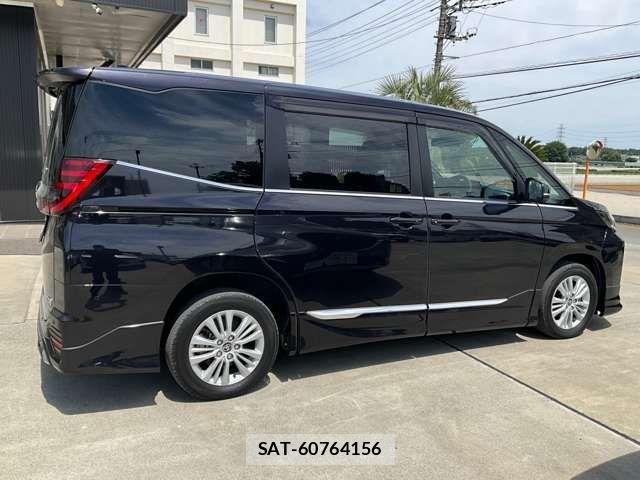 Toyota NOAH HYBRID 2023-10 8100880-7