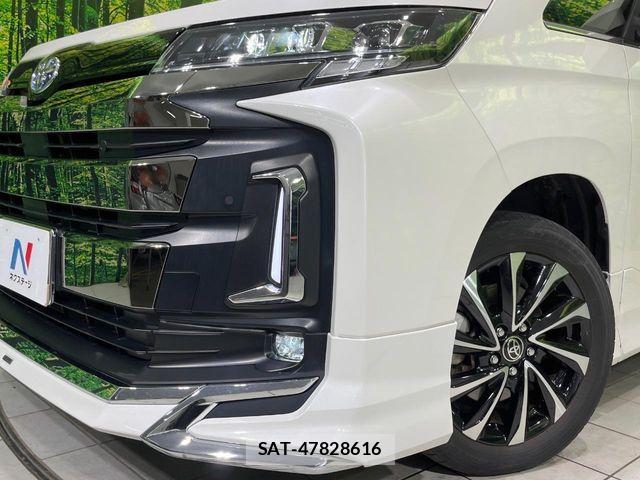Toyota NOAH HYBRID 2022-11 8100878-12