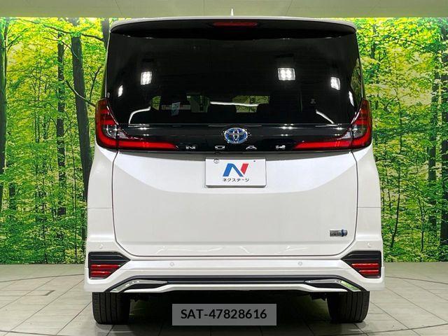 Toyota NOAH HYBRID 2022-11 8100878-15