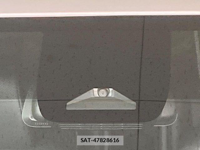 Toyota NOAH HYBRID 2022-11 8100878-2