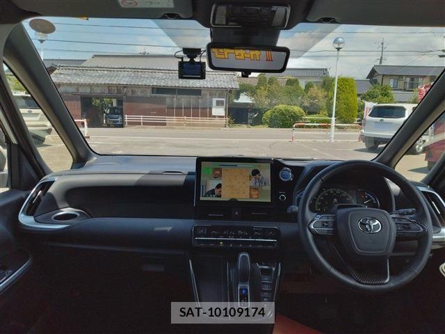 Toyota NOAH HYBRID 2022-06 8131651-17