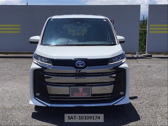 Toyota NOAH HYBRID 2022-06 8131651-1