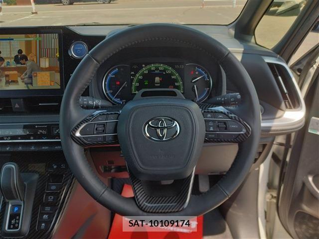 Toyota NOAH HYBRID 2022-06 8131651-19