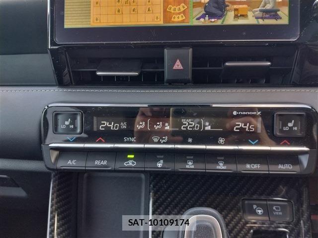 Toyota NOAH HYBRID 2022-06 8131651-24