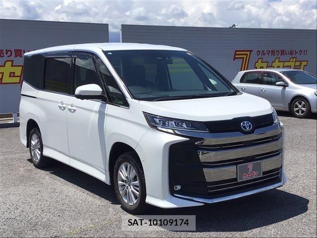 Toyota NOAH HYBRID 2022-06 8131651-2