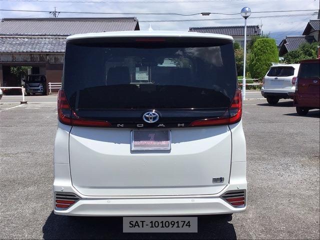 Toyota NOAH HYBRID 2022-06 8131651-5