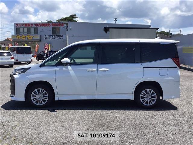 Toyota NOAH HYBRID 2022-06 8131651-7