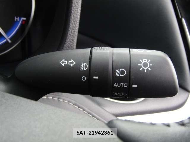 Toyota NOAH HYBRID 2022-05 8131652-18